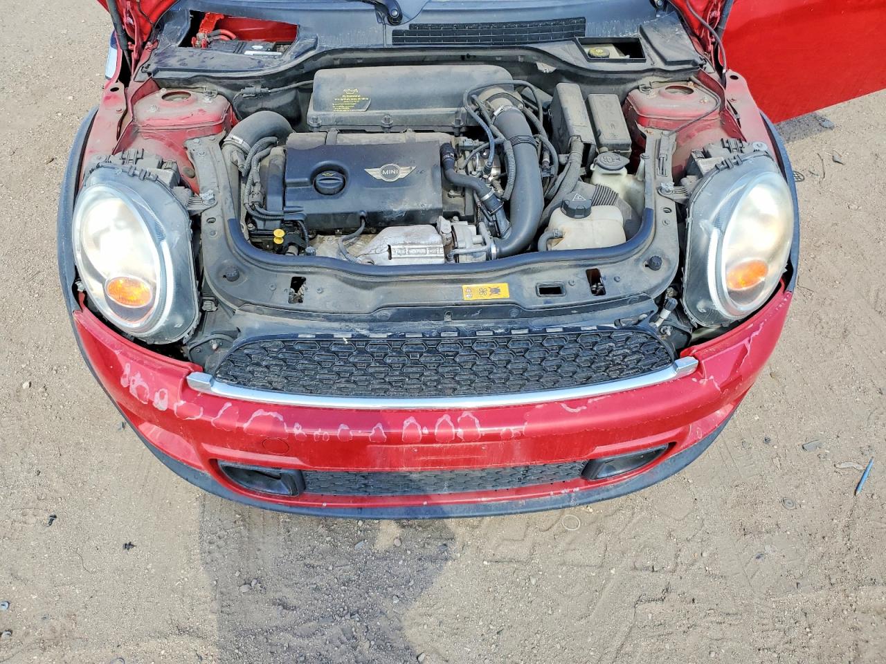 2012 Mini Cooper S Red vin: WMWSV3C57CT385513