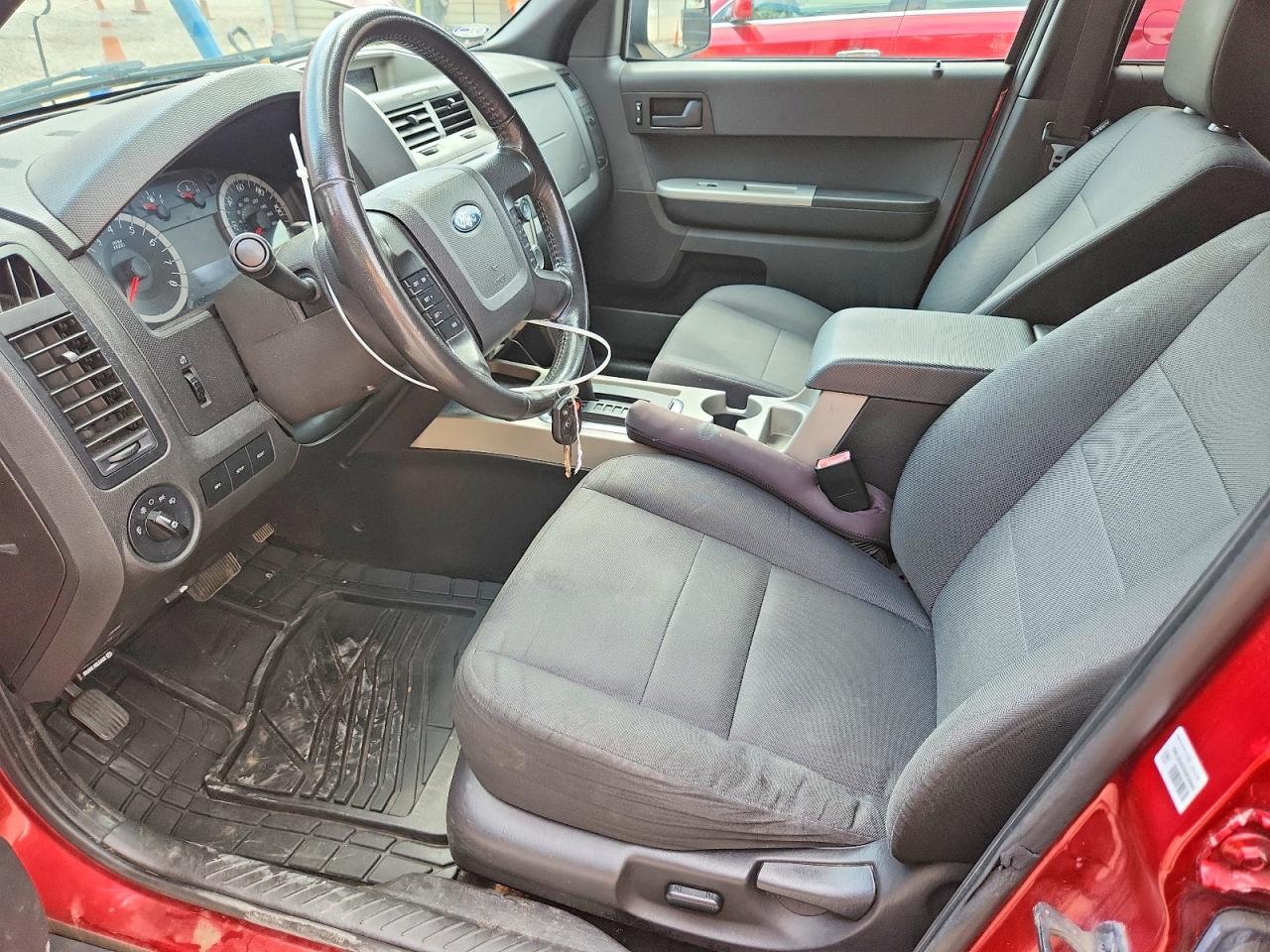 2012 Ford Escape Xlt Red vin: 1FMCU9DG6CKA81717