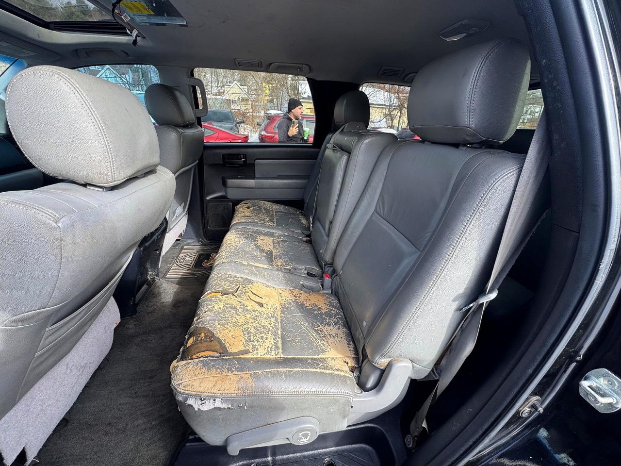 2012 Toyota Sequoia Sr5 Gray vin: 5TDBM5G17CS002449