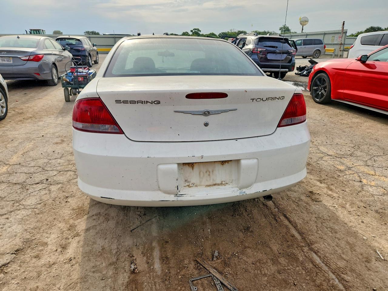 2005 Chrysler Sebring Touring White vin: 1C3EL56R85N562100
