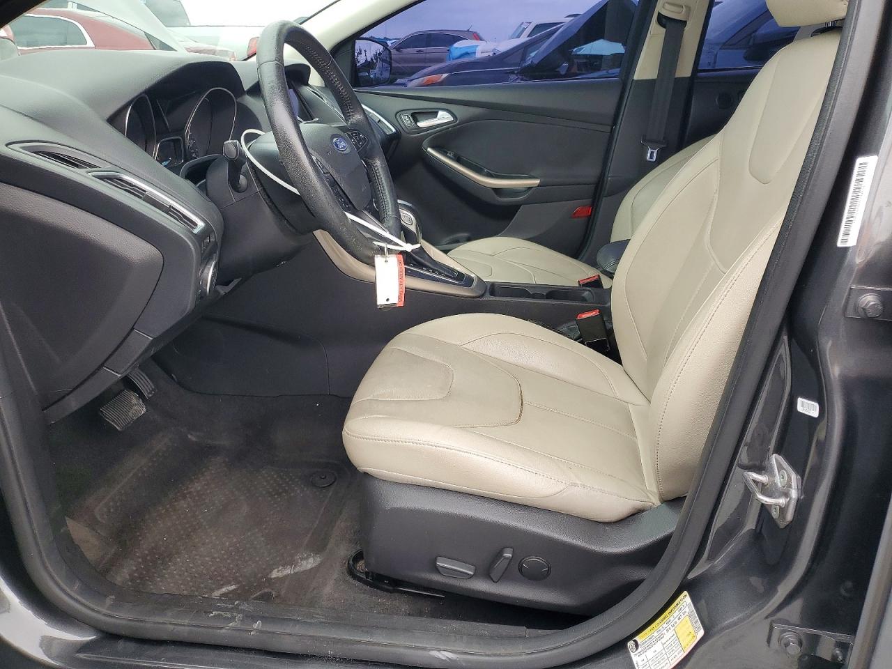 2018 Ford Focus Titanium Gray vin: 1FADP3J2XJL294124