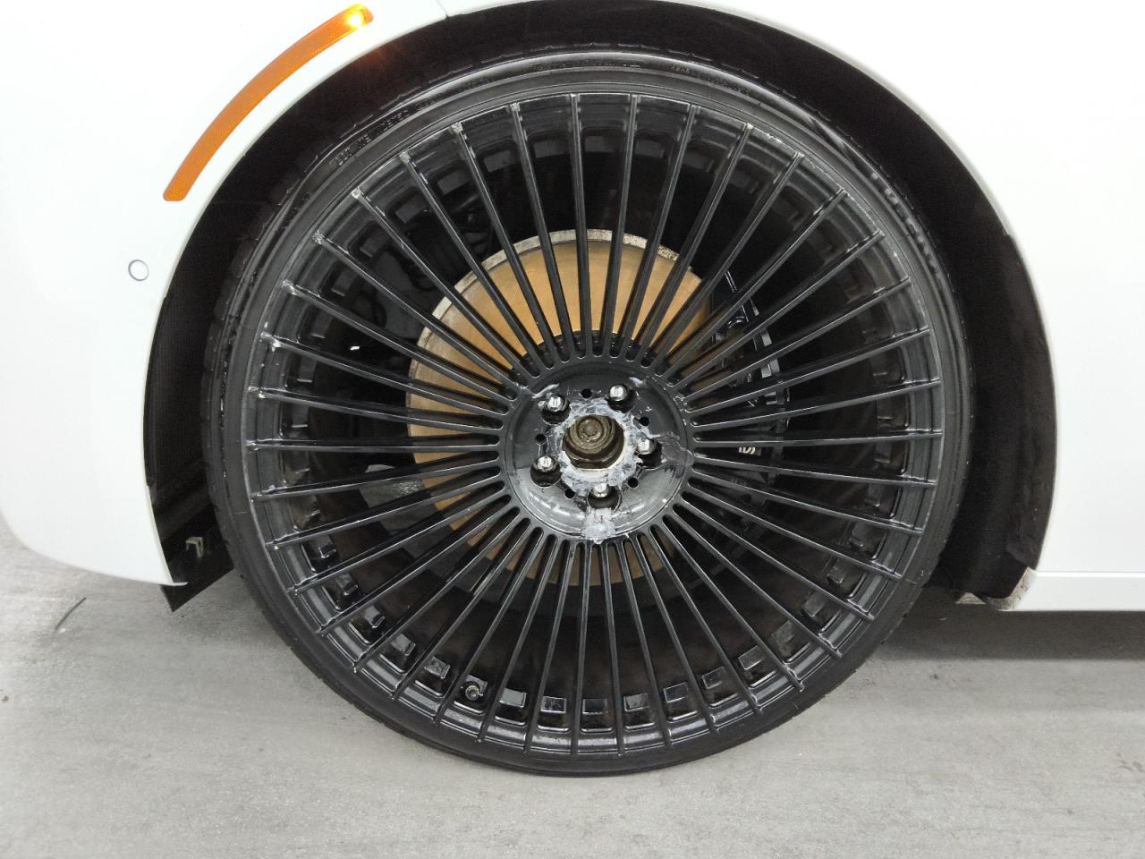 2021 Rolls-royce Ghost White vin: SCATV0C06MU204382 Damage: Left Front Wheel, Gouged, 2 To 3 Inches