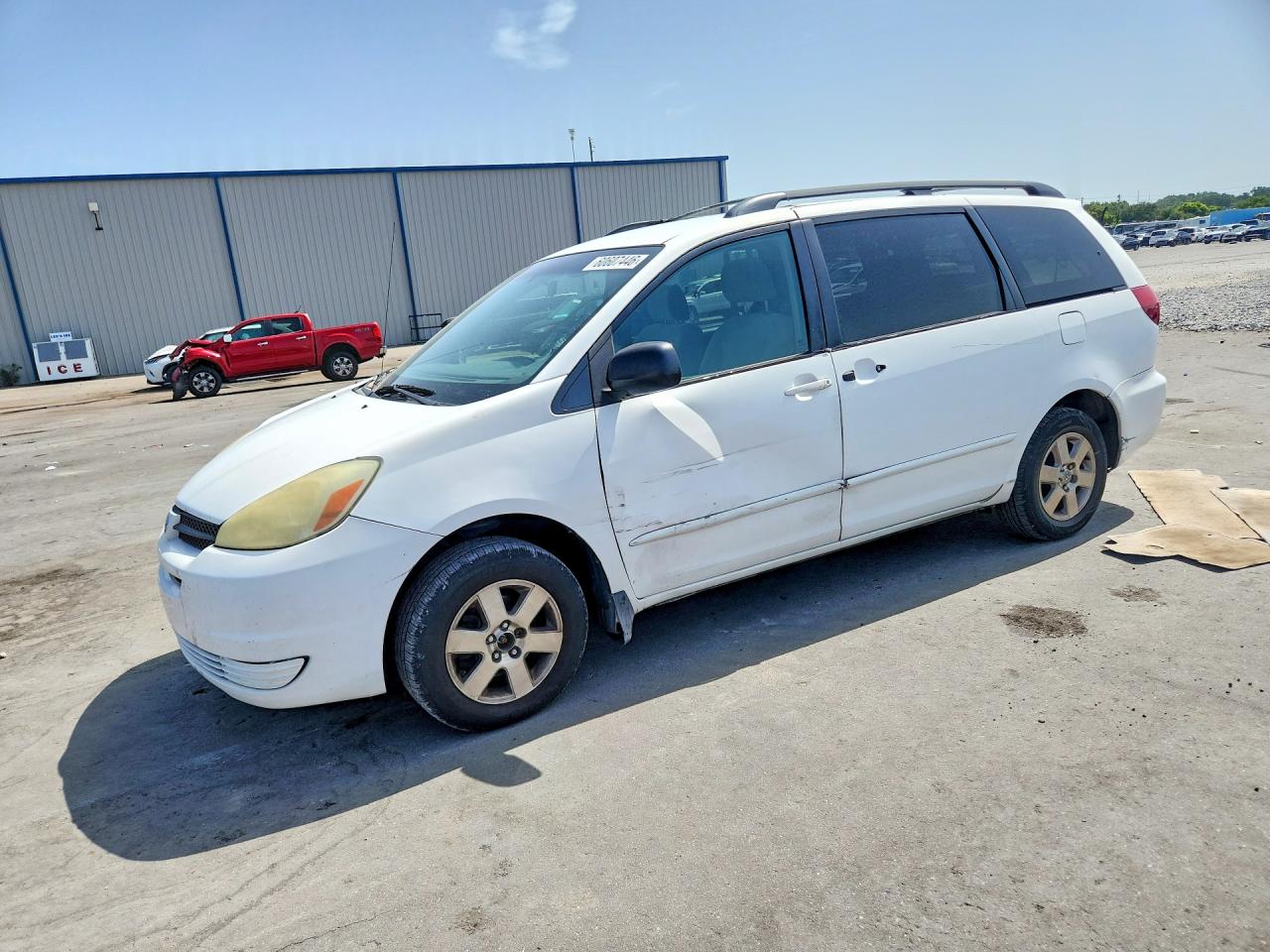 2004 Toyota Sienna Le 7 Passenger Белый vin: 5TDZA23C24S000090