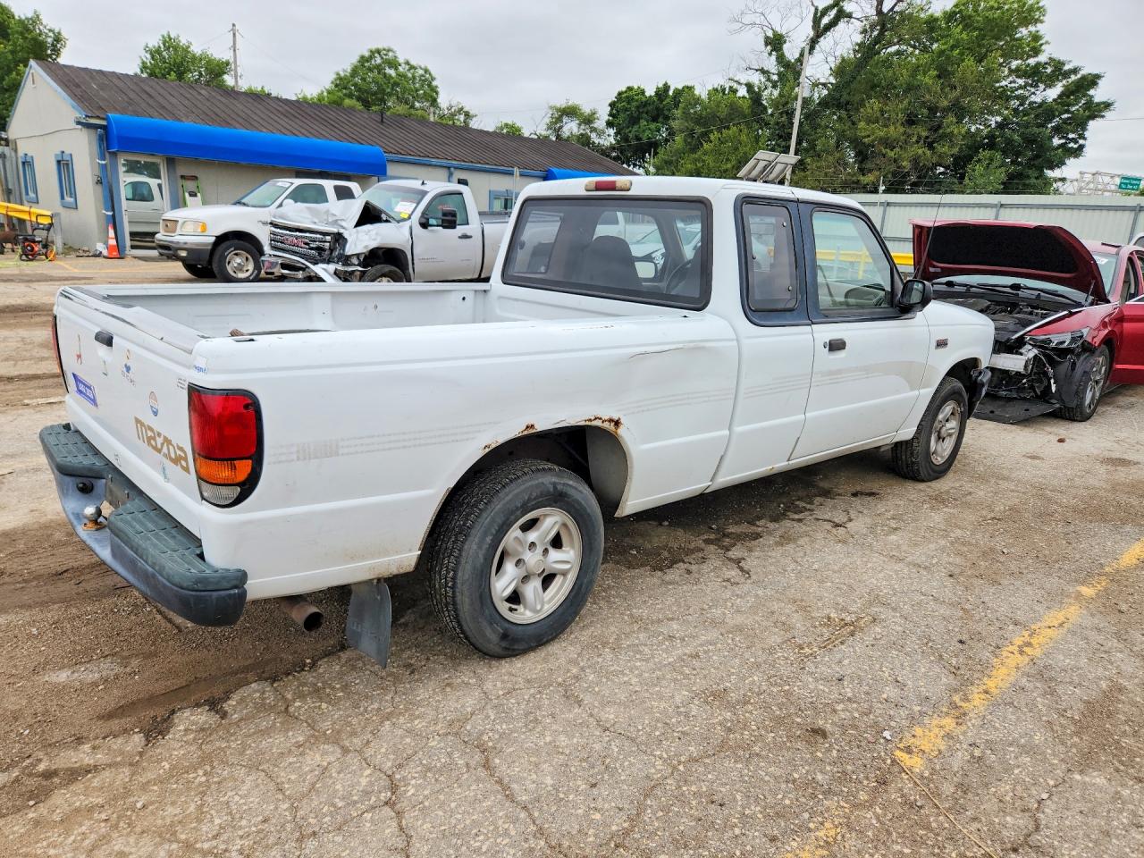 1994 Mazda B3000 Cab Plus White vin: 4F4CR16U3RTM02908