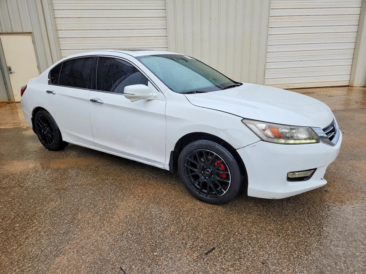 2014 Honda Accord Touring White vin: 1HGCR3F96EA013543
