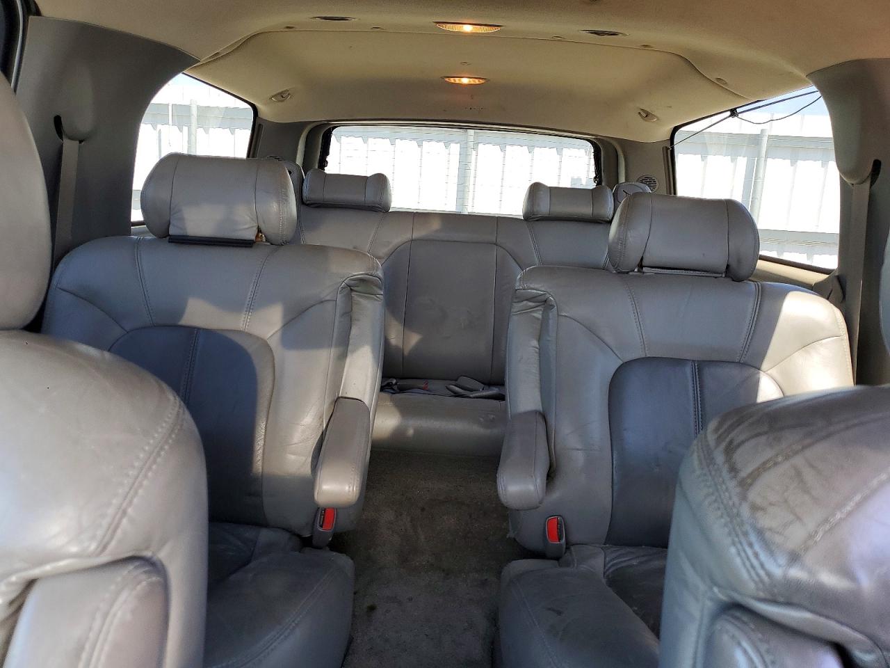 2002 Gmc Denali Xl K1500 White vin: 1GKFK66U02J171804