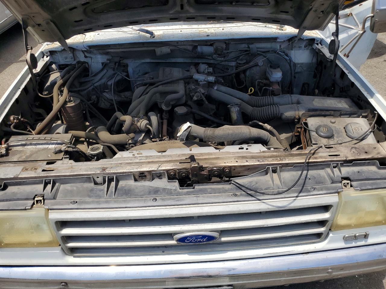 1989 Ford F150 Белый vin: 1FTDF15Y3KPA88962