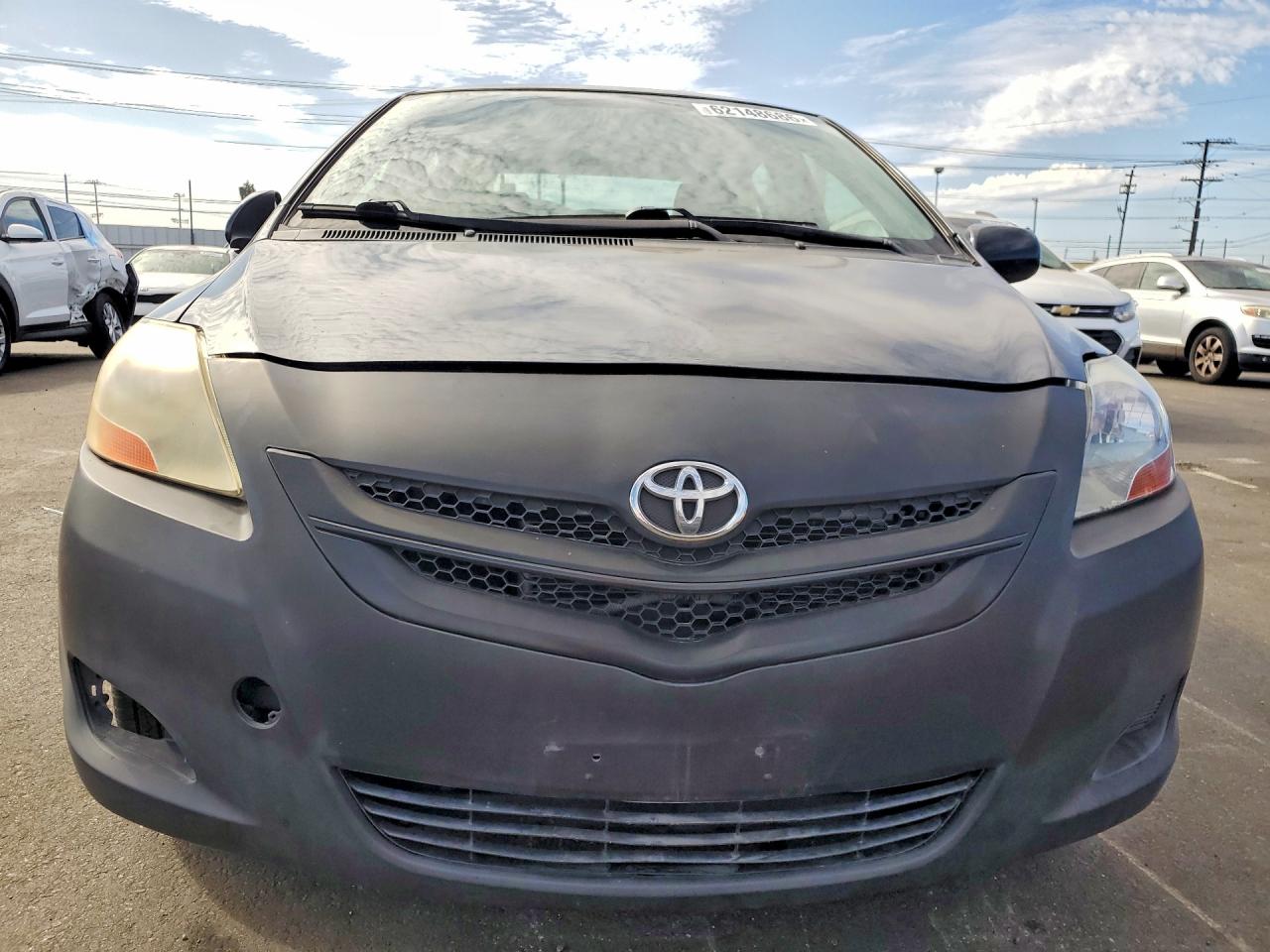 2010 Toyota Yaris Base Угольный vin: JTDBT4K32A4069118