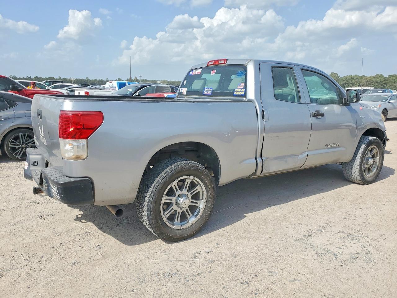 2011 Toyota Tundra Double Cab Sr5 Silver vin: 5TFRM5F15BX032073