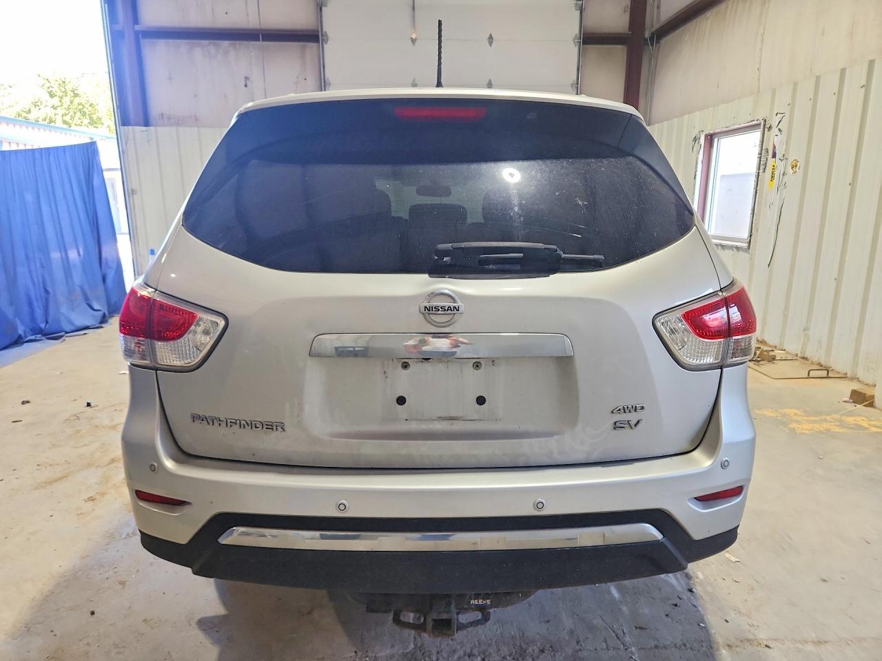 2015 Nissan Pathfinder Sv Silver vin: 5N1AR2MM3FC624414