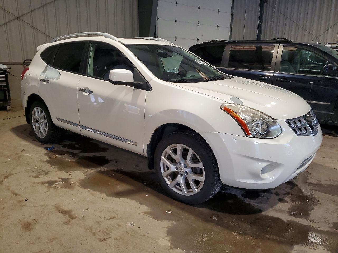 2013 Nissan Rogue S Белый vin: JN8AS5MV5DW654422