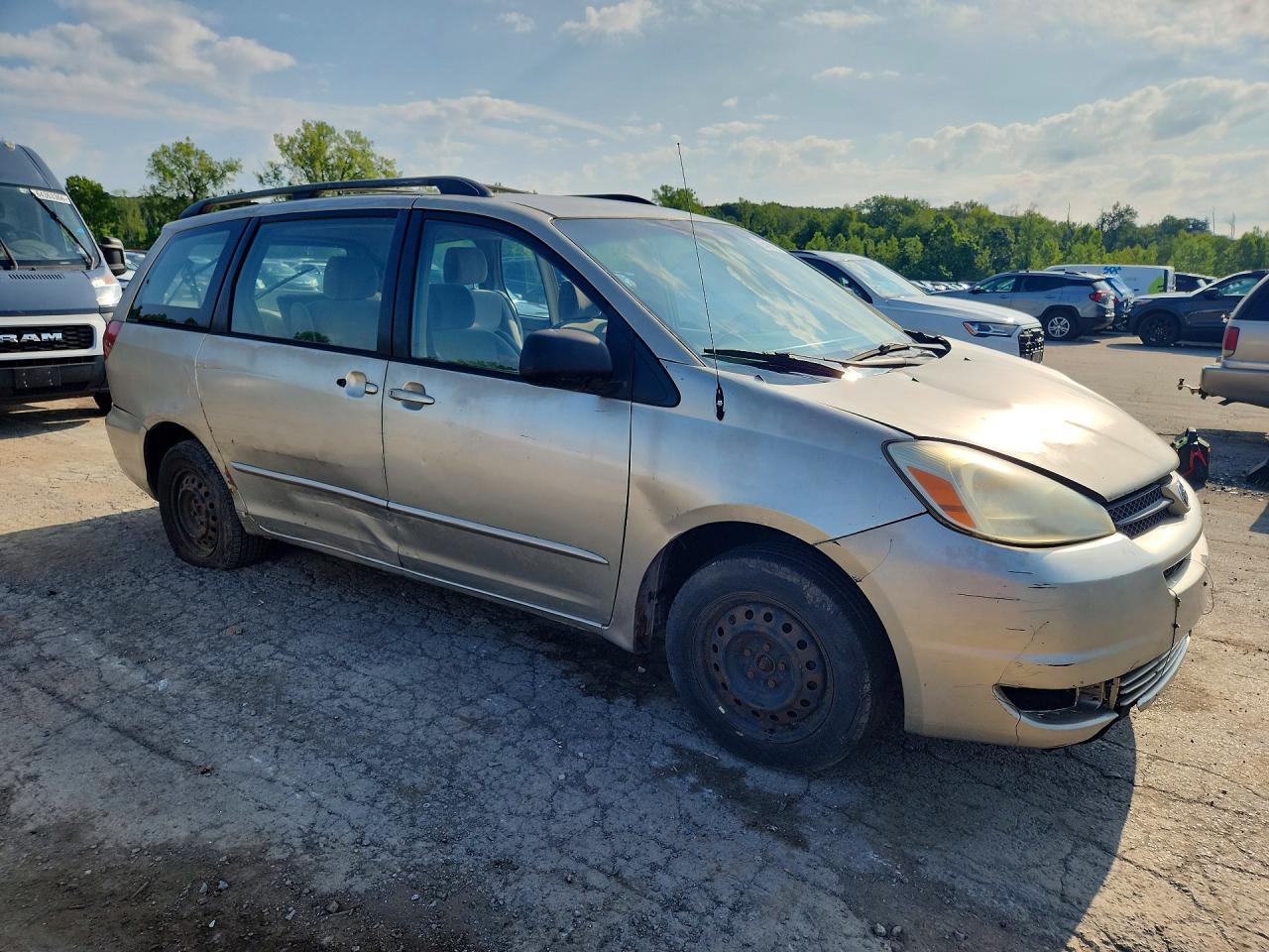 2005 Toyota Sienna Ce 7 Passenger Silver vin: 5TDZA23C25S375978