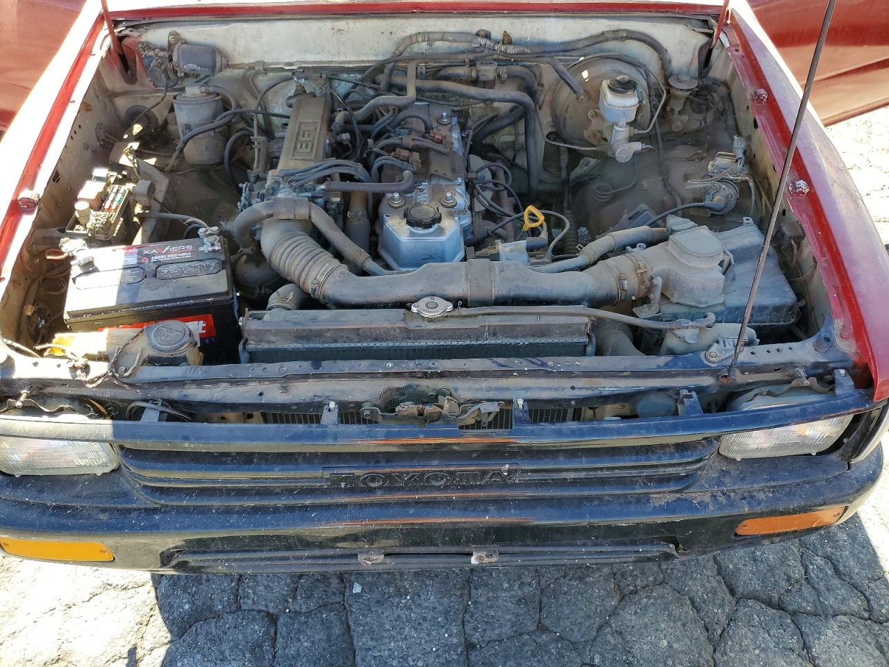 1989 Toyota Pickup Deluxe Red vin: JT4RN81P9K0024657