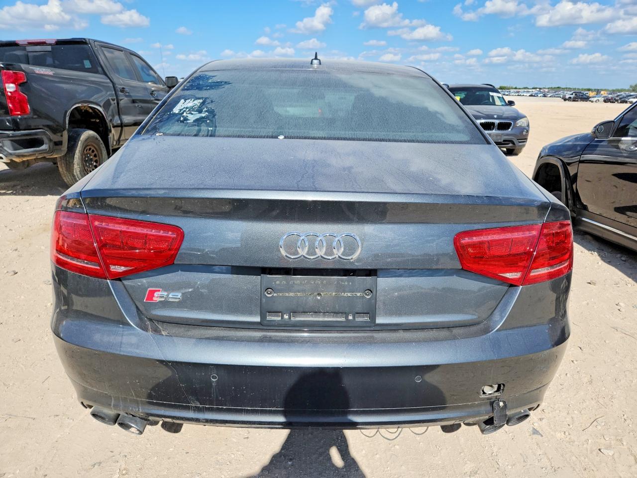2014 Audi S8 Quattro Gray vin: WAUD2AFD2EN005686
