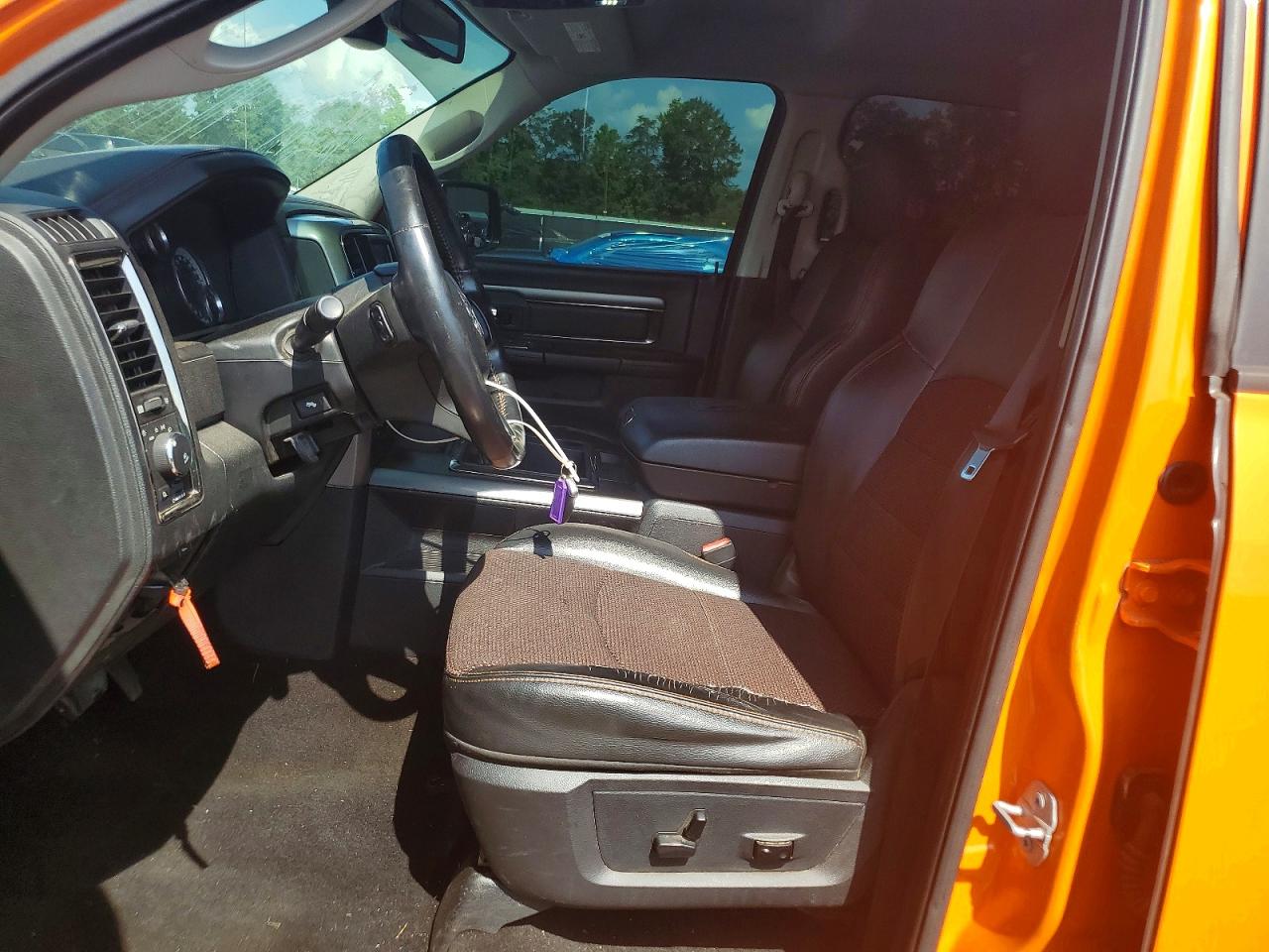 2015 Ram 1500 Sport Оранжевый vin: 1C6RR7MT9FS702476