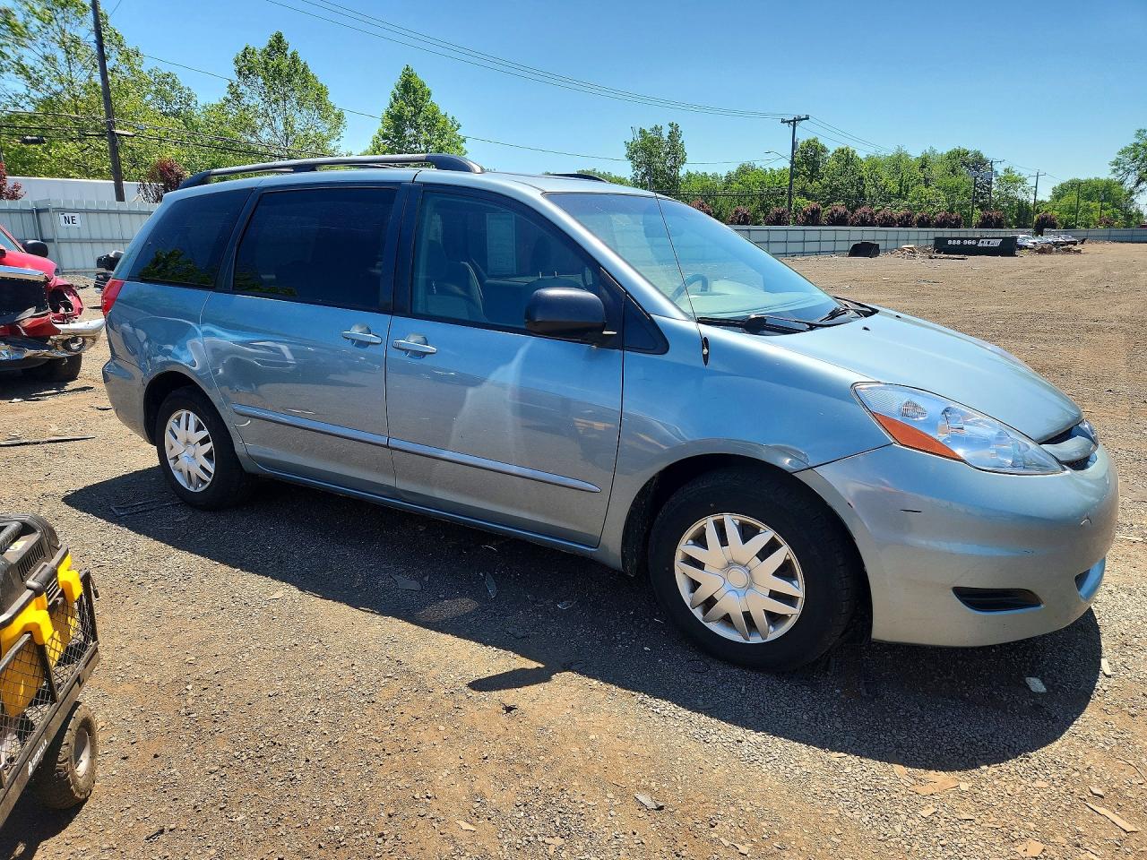 2008 Toyota Sienna Le 7-passenger Gray vin: 5TDZK23C08S211694