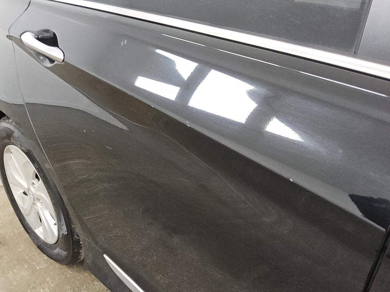 2015 Hyundai Sonata Hybrid Base Black vin: KMHEC4A48FA134792 Damage: Right Rear Door, Chipped, 3