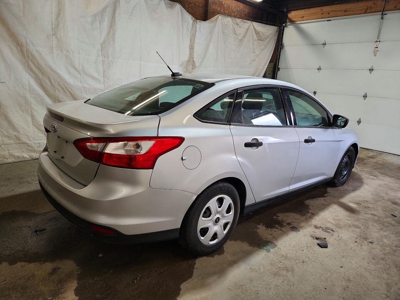 2013 Ford Focus S Silver vin: 1FADP3E26DL350638