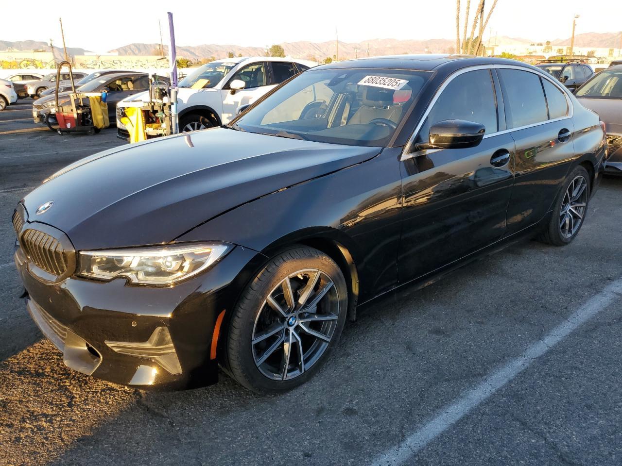 2022 Bmw 330i    Black vin: 3MW5R1J04N8C27833