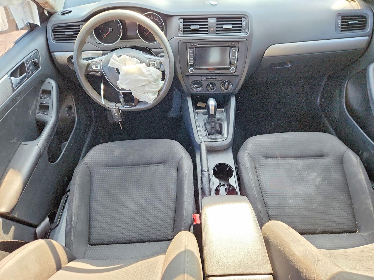 2015 Volkswagen Jetta Base White vin: 3VW2K7AJ3FM214972