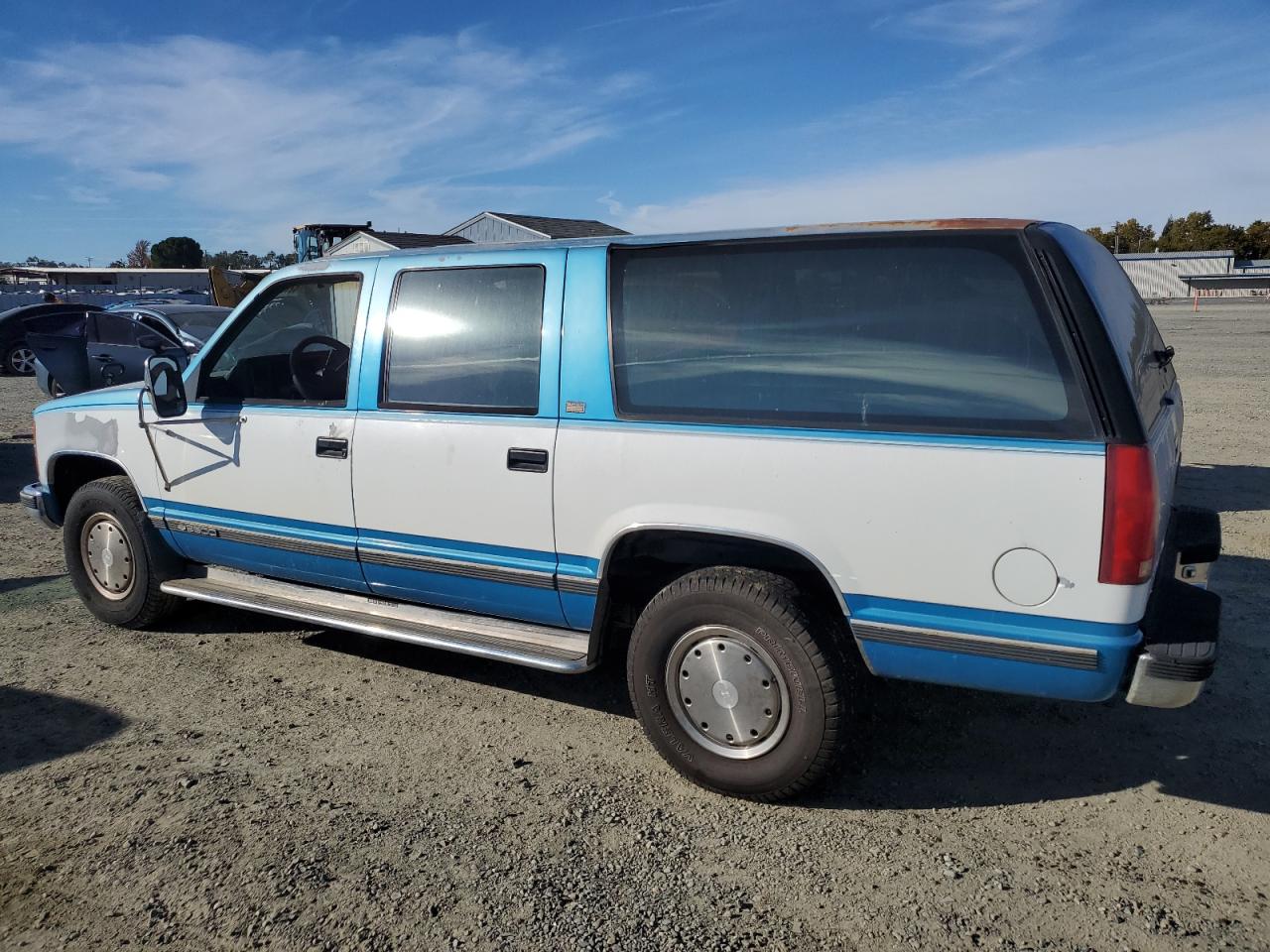 1992 Chevrolet Suburban C2500 Blue vin: 1GNGC26N6NJ331467