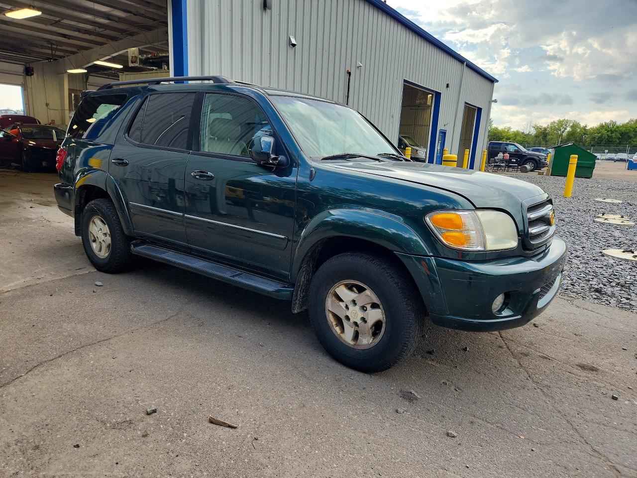 2001 Toyota Sequoia Limited Green vin: 5TDBT48A51S050685