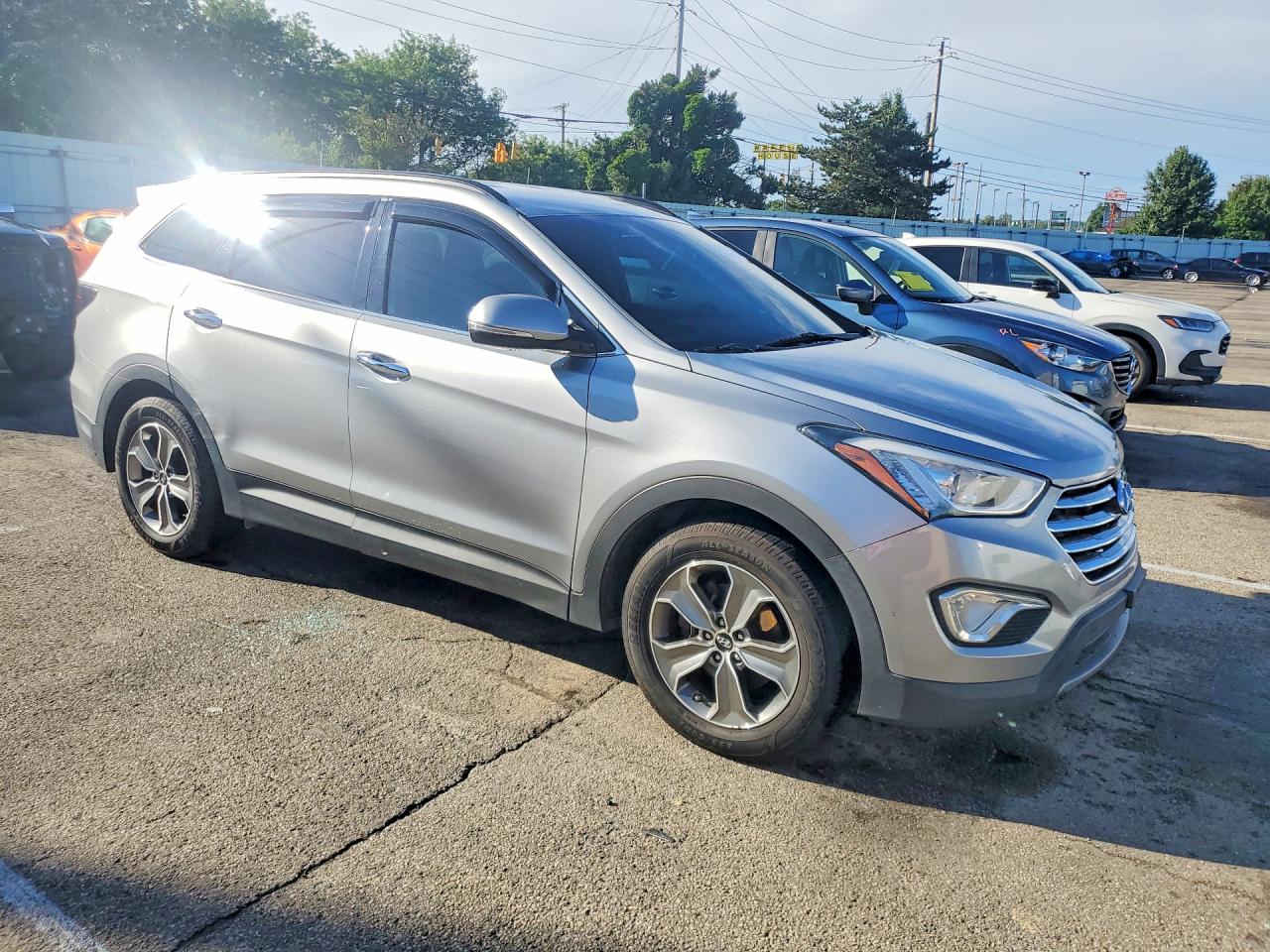 2014 Hyundai Santa Fe Gls Серебряный vin: KM8SNDHF2EU047360