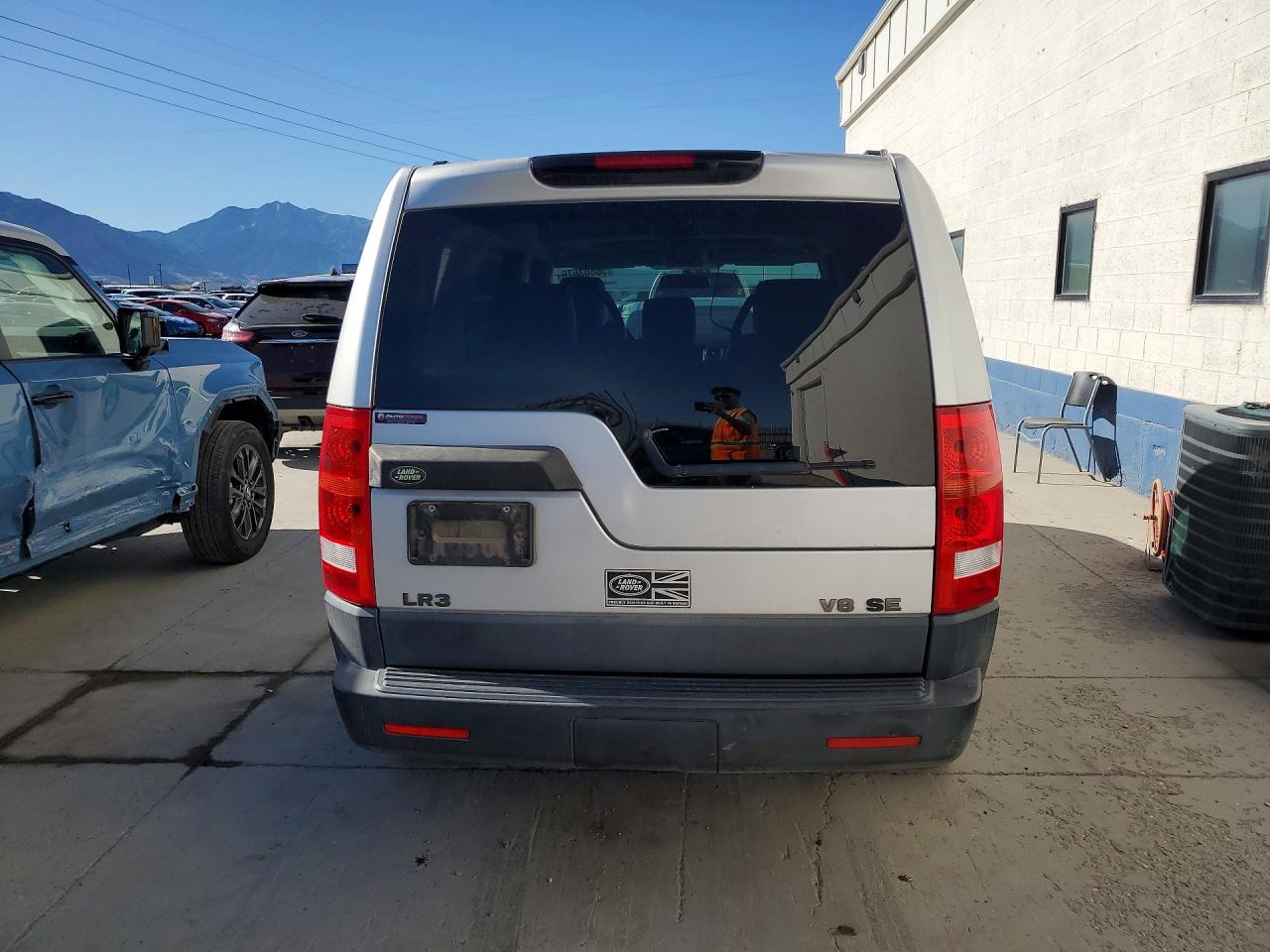 2005 Land Rover Lr3 Gold vin: SALAA25445A310526