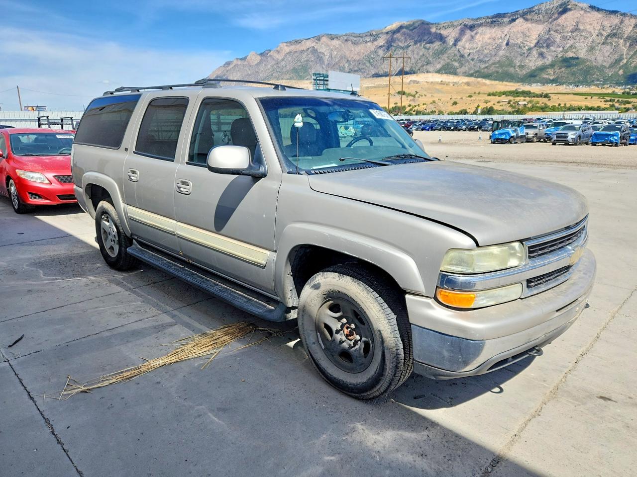 2004 Chevrolet Suburban K1500 Tan vin: 3GNFK16Z24G298804