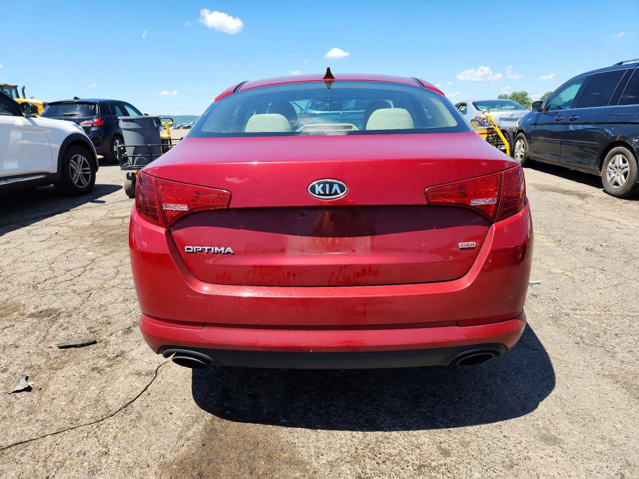 2012 Kia Optima Lx Красный vin: 5XXGM4A75CG039336
