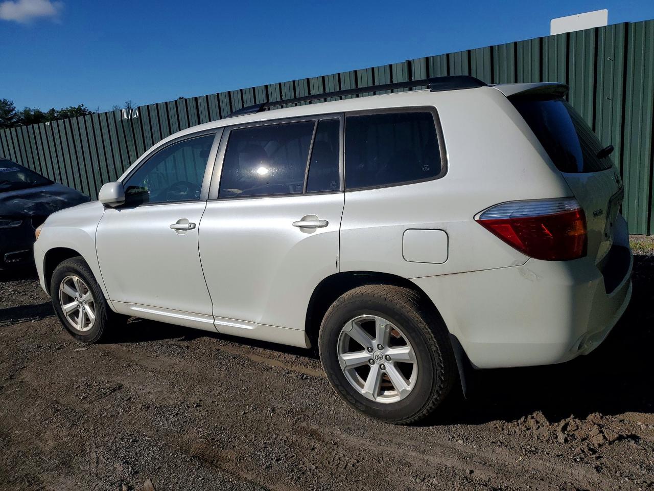 2009 Toyota Highlander Base White vin: JTEES41A692148343