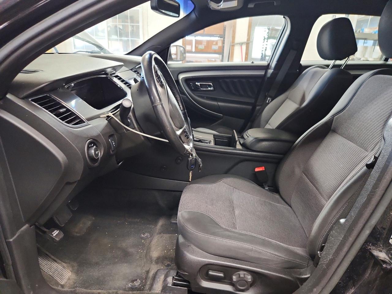 2017 Ford Taurus Sel Черный vin: 1FAHP2E8XHG116937