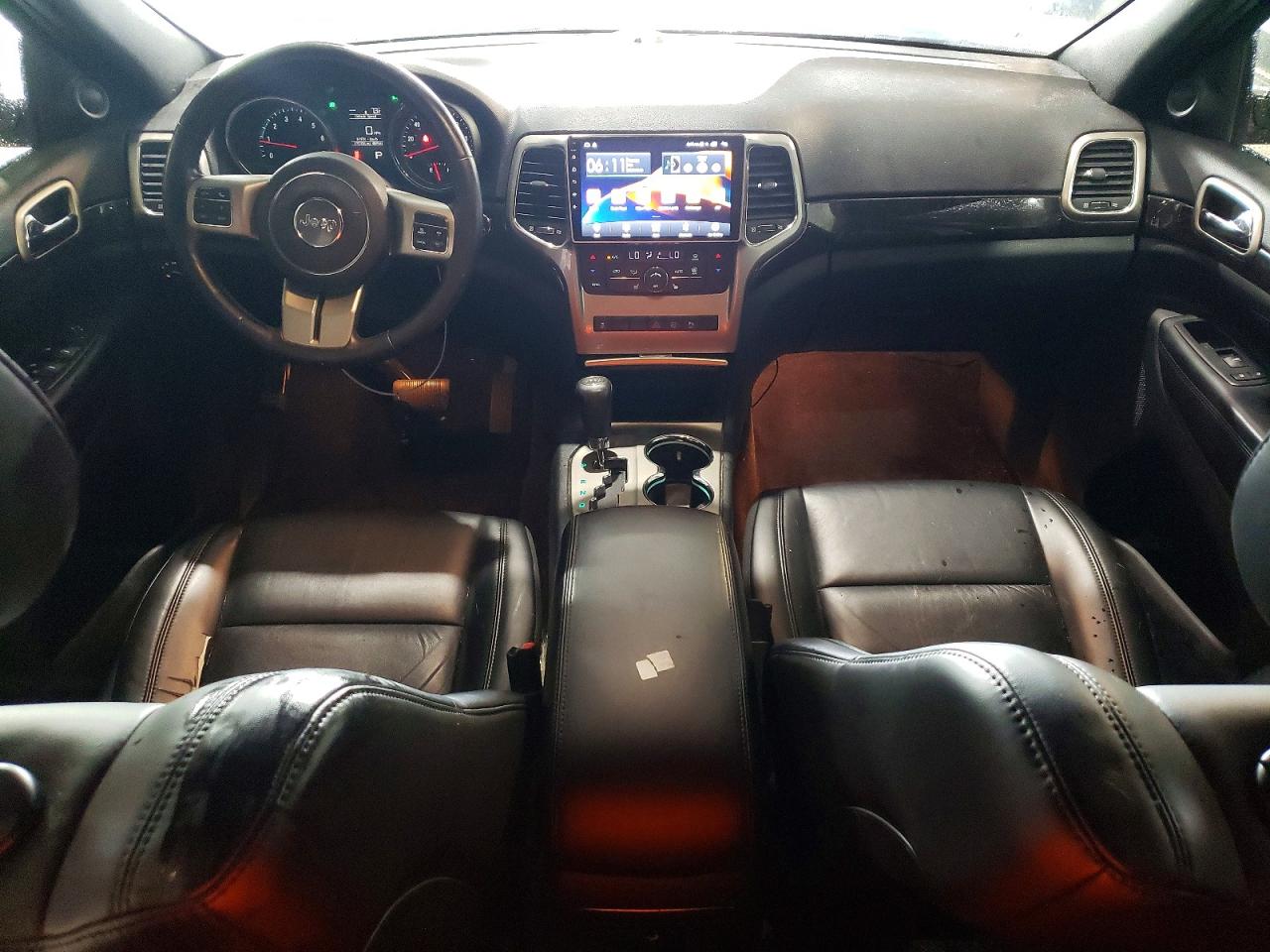 2011 Jeep Grand Cherokee Laredo Серебряный vin: 1J4RR4GG2BC543157