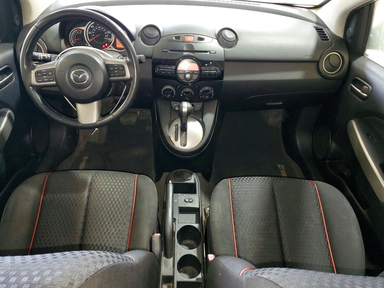 2011 Mazda Mazda2 Зеленый vin: JM1DE1HZ6B0130153