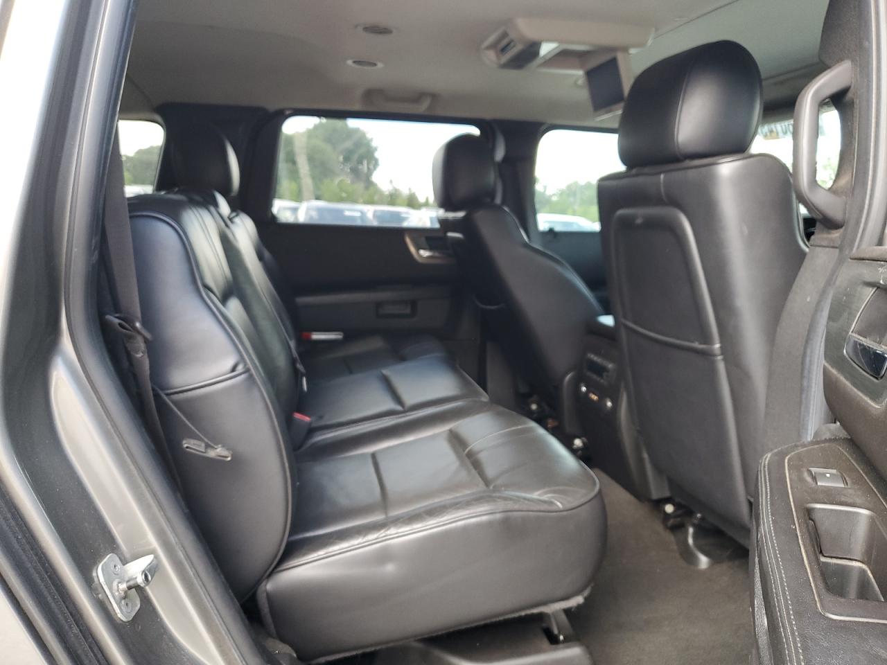 2008 Hummer H2    Gray vin: 5GRGN23838H104958