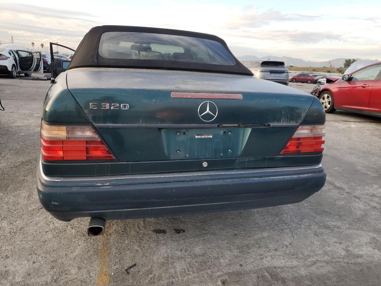 1995 Mercedes-benz E 320 Green vin: WDBEA66E5SC277008