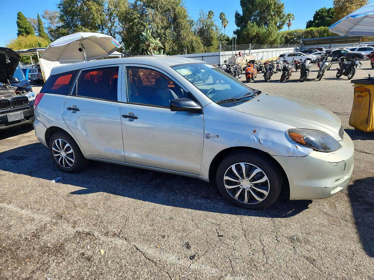 2004 Toyota Matrix Base Серебряный vin: 2T1KR32EX4C217754