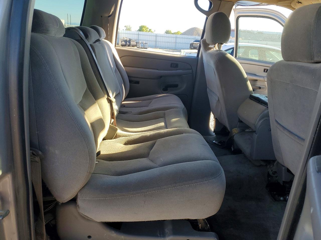 2004 Gmc Yukon Xl K1500 Silver vin: 1GKFK16T64J206553