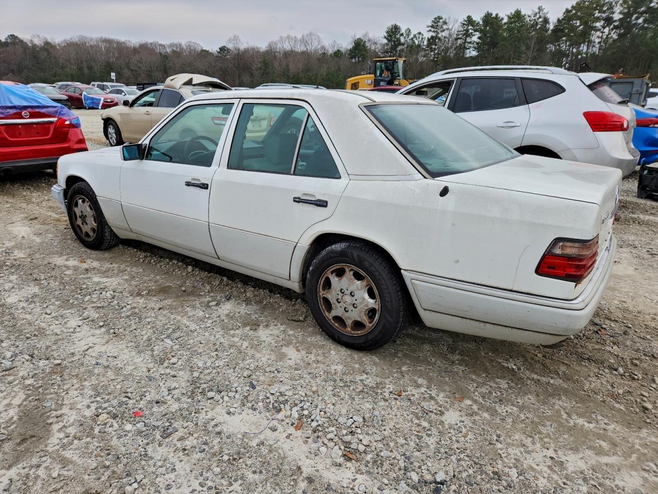 1994 Mercedes-benz E 320 White vin: WDBEA32EXRC038357