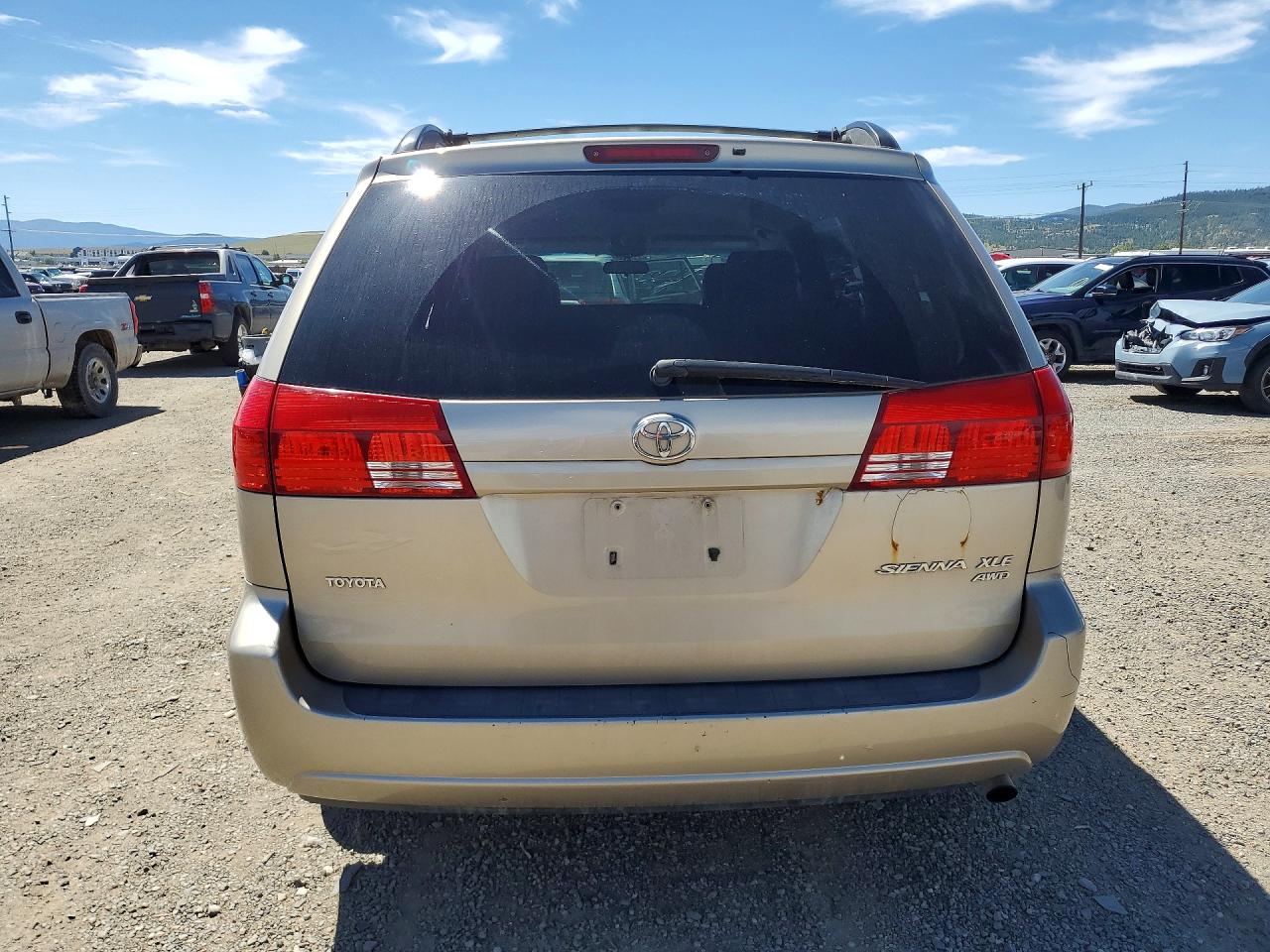 2004 Toyota Sienna Xle 7 Passenger Gold vin: 5TDBA22C14S005381