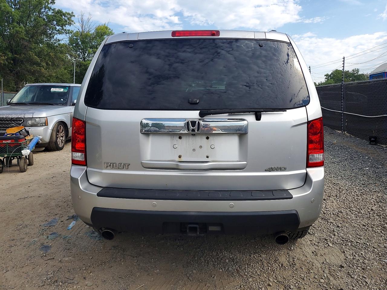 2011 Honda Pilot Exln Серебряный vin: 5FNYF4H70BB001700