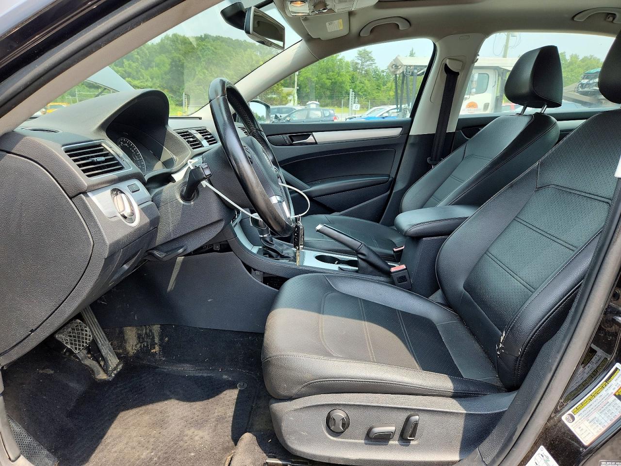 2013 Volkswagen Passat Se Black vin: 1VWBP7A31DC080464