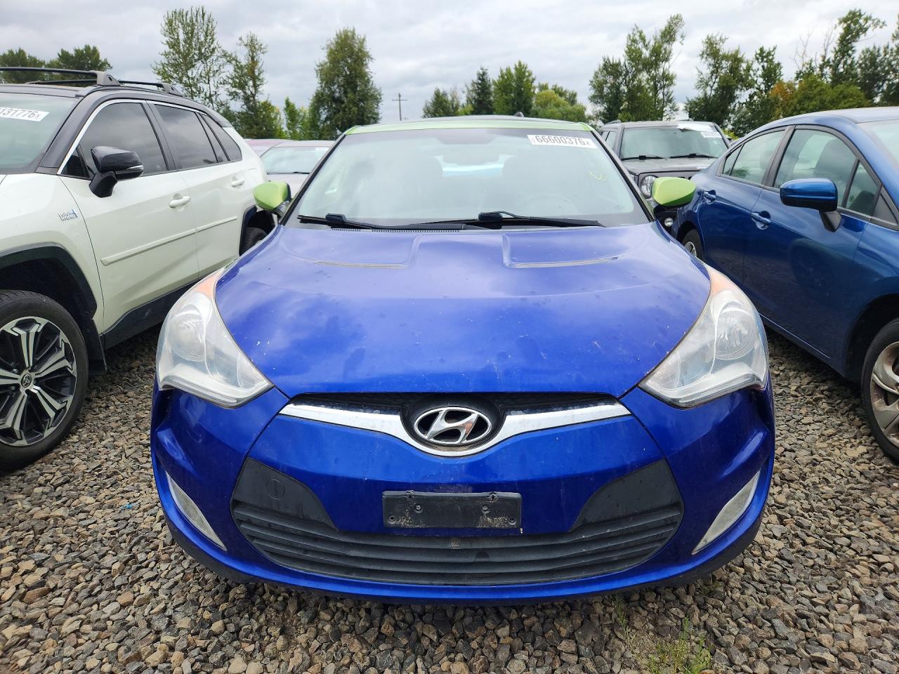 2012 Hyundai Veloster Base Two Tone vin: KMHTC6AD0CU028057