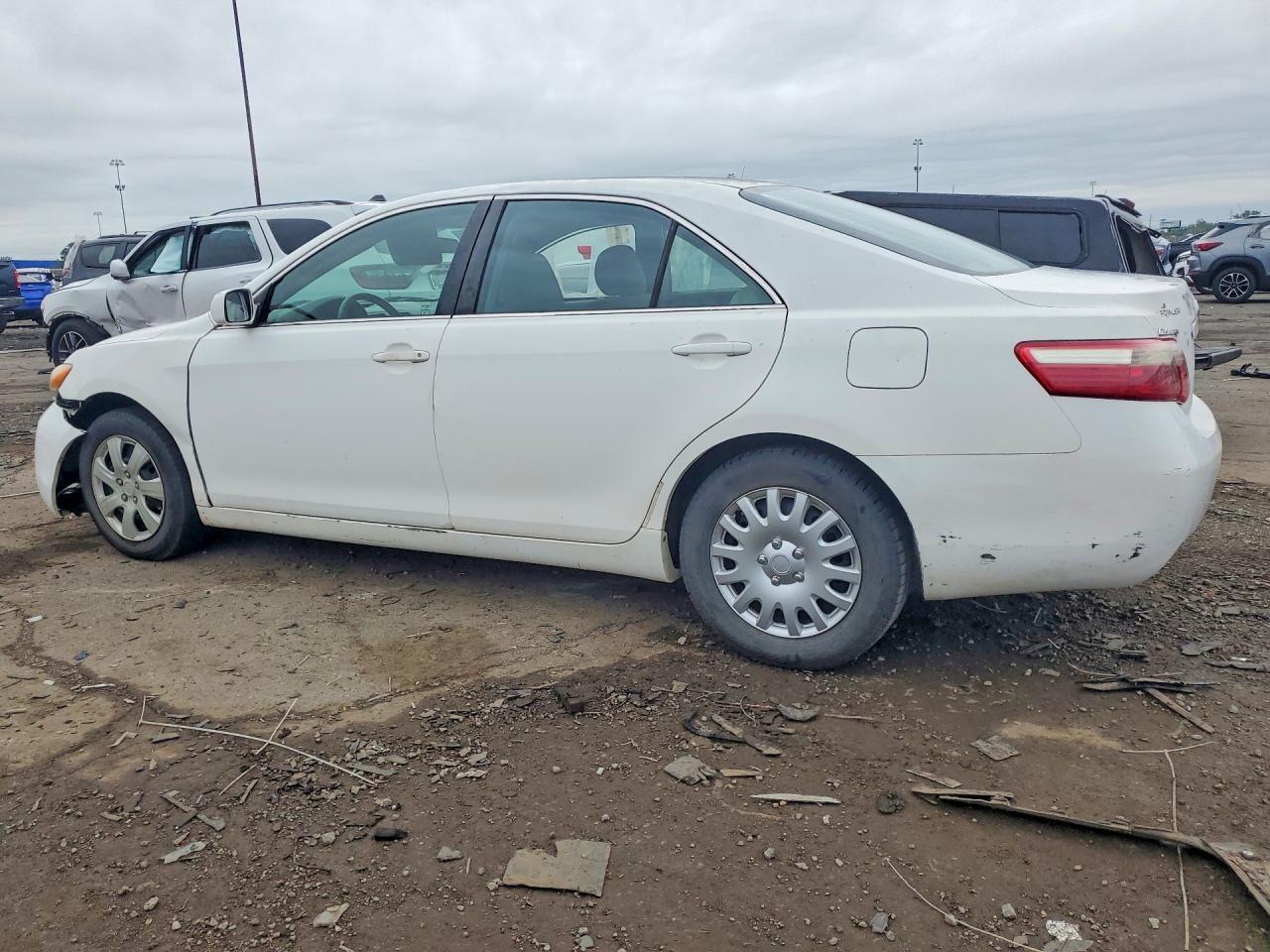 2009 Toyota Camry Base White vin: 4T1BE46K69U876566