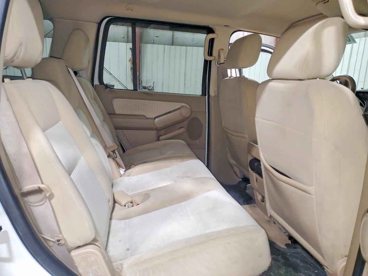 2008 Ford Explorer Xlt White vin: 1FMEU73E48UA93051