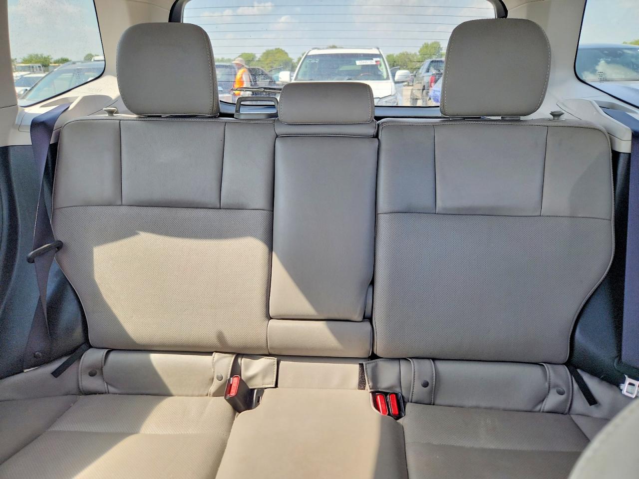2015 Subaru Forester 2.5i Limited Белый vin: JF2SJAKC6FH530567