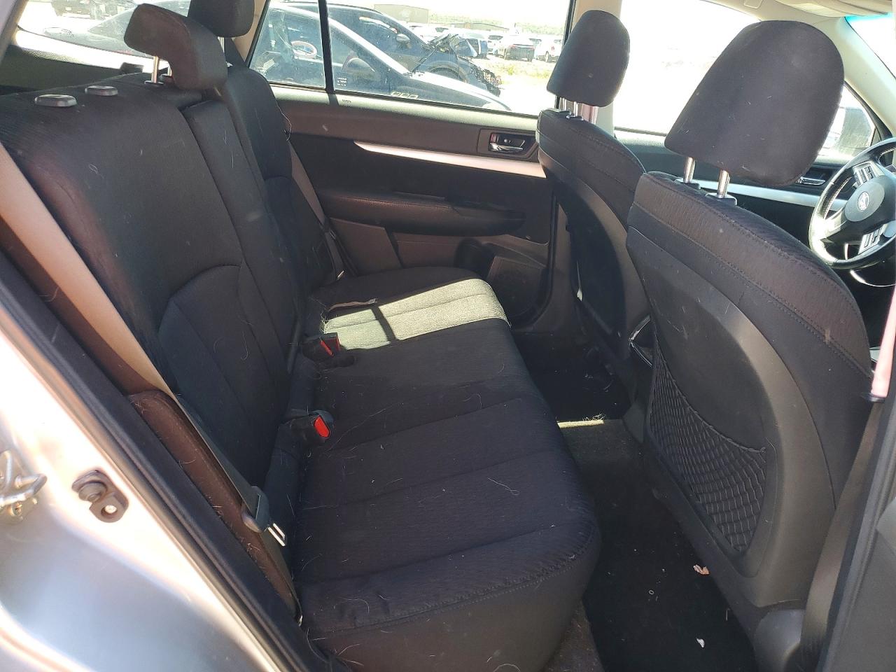 2012 Subaru Outback 2.5i Premium Silver vin: 4S4BRBGC0C3292628