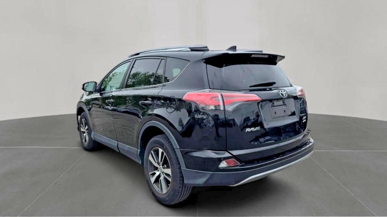 2017 Toyota Rav4 Xle Black vin: 2T3RFREV0HW654552