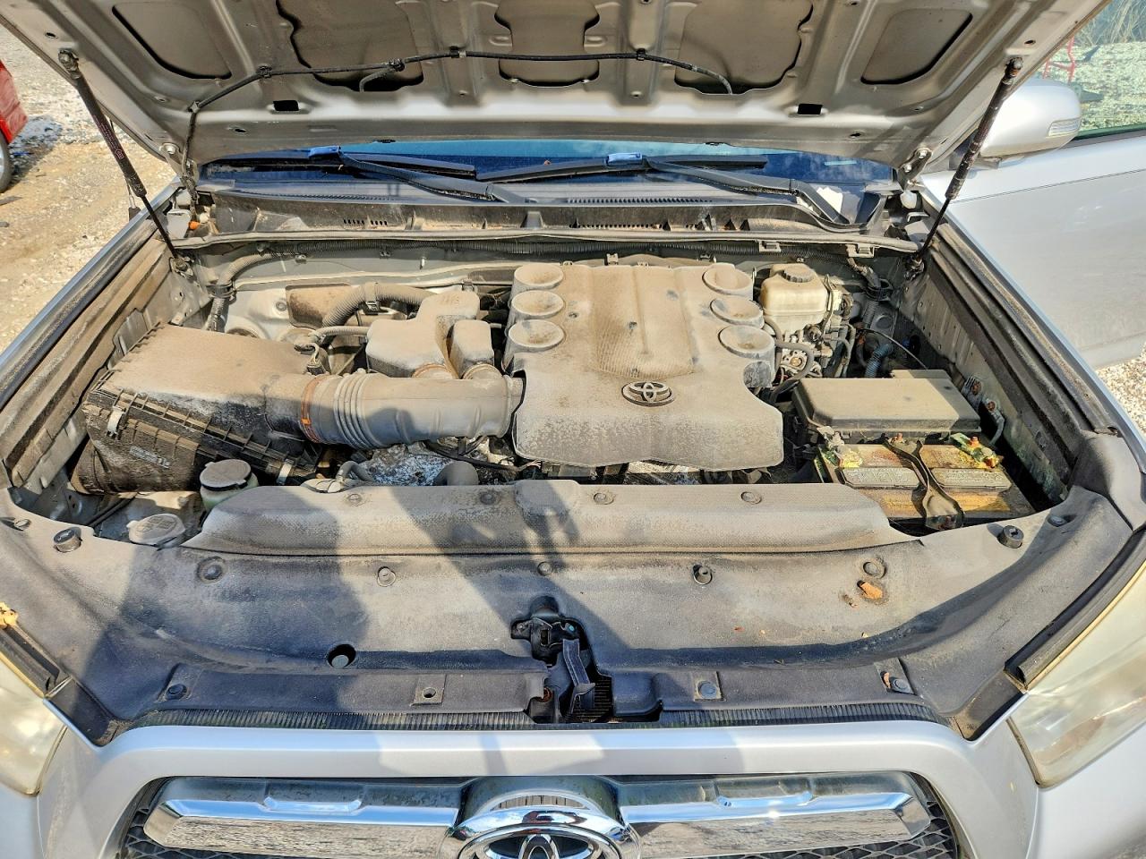 2011 Toyota 4runner Sr5 Silver vin: JTEBU5JR6B5069087