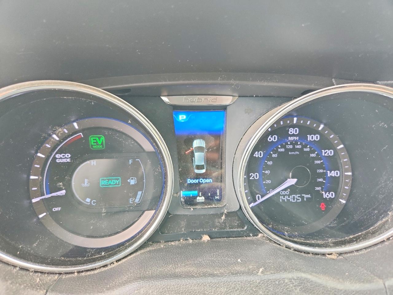 2015 Hyundai Sonata Hybrid Base White vin: KMHEC4A49FA119945